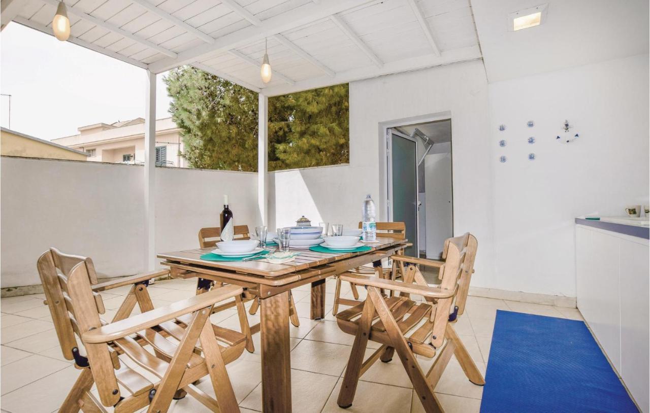 Nice Home In Marina Di Ragusa With Kitchenette エクステリア 写真